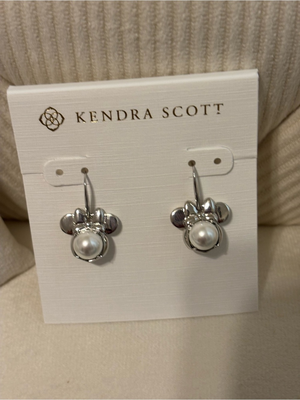 Kendra Scott Minnie/Mickey Silver Pearl Drop Earrings Disney Collaborate